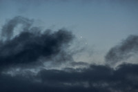 Vénus (la plus brillante) et Jupiter à 0,3° l'une de l'autre au matin du 13 novembre.